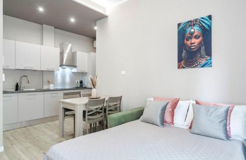 Sant'Eufemia Apartment | Modern Essence city view