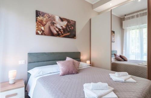 Sant'Eufemia Apartment | Modern Essence city view