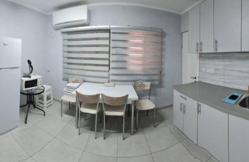 Haifa Apartment | Family-Friendly Modern Apartment by Domik with Breakfast