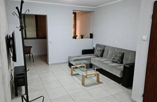 Haifa Apartment | Family-Friendly Modern Apartment by Domik with Breakfast