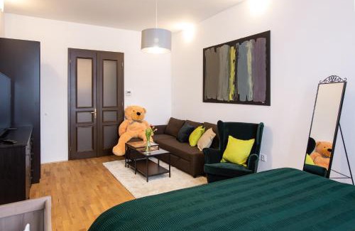 Hradec Kralove Apartment | Family-Friendly Modern Apartment Near Central Square