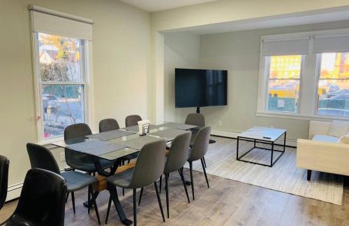 Passaic House | Modern Family Getaway to NYC