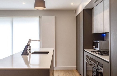 Avonmore and Brook Green House | Family-Friendly Getaway in Kensington with Breakfast Included