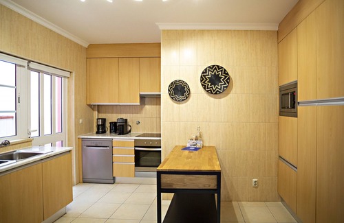 Se Ski Chalet | Experience Comfort at Pink House: Rated 9/10 with Spa & More