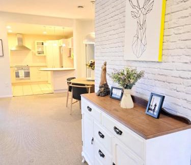 Clive House | Welcoming Family Oasis in Clive - 4-Star Comfort Awaits