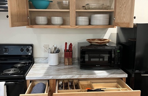 Heidenheimer House | Stylish Family Retreat Near Hospital with Pet-Friendly Space