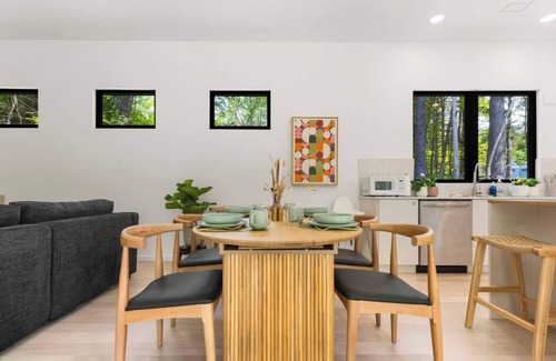 Round Top House | Modern Family Retreat in the Catskills Wilderness