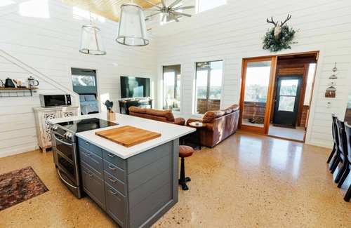 Dripping Springs House | Modern Farmhouse with Breathtaking Views & Pet-Friendly Amenities