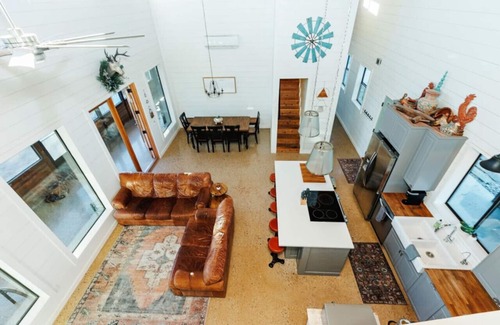 Dripping Springs House | Modern Farmhouse with Breathtaking Views & Pet-Friendly Amenities