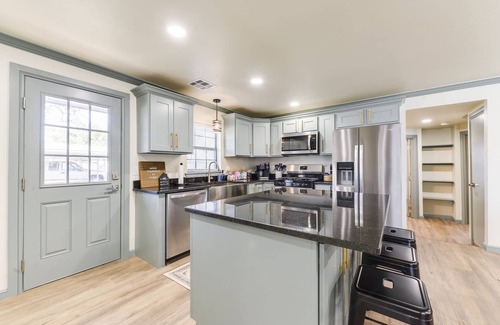 Edmond House | Exceptional Modern Farmhouse in Downtown Edmond - Pet Friendly