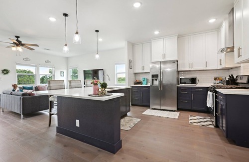 Paige House | Modern Farmhouse in McDade on 3 acres with Backyard Firepit and Fooseball Table!