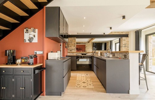 Loireauxence Cottage | Modern farmhouse with spa, billiards, foosball, gym, hammam and Wi-Fi