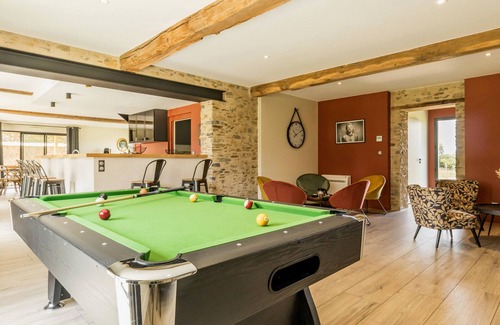 Loireauxence Cottage | Modern farmhouse with spa, billiards, foosball, gym, hammam and Wi-Fi