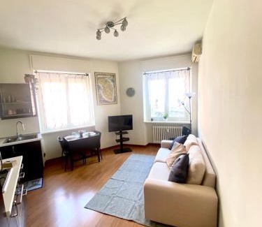 Greco Apartment | Modern Flat Centrale-Bicocca: Pet & Child Friendly Stay