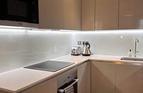South Hampstead Apartment | Modern Flat Next to Station - 10 mins to Central