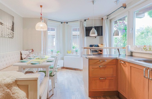 Kitzbuehel Apartment | Modern Flat with Hahnenkamm Views Near Ski Lift