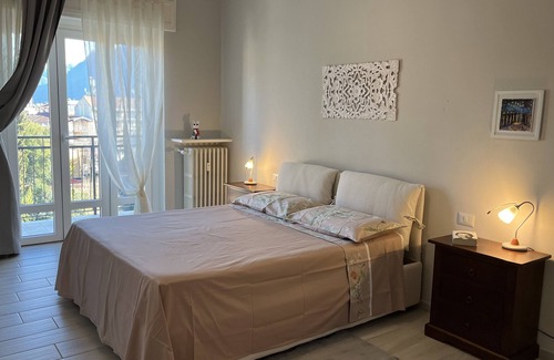 Intra Apartment | Modern flat with lake view in the centre of Intra (Verbania)