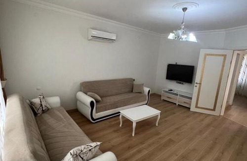 Akbuk Apartment | Stylish Flat with Pool and Sauna in Didim for Families