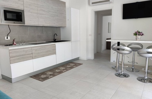 Caorle Apartment | Beachside Flat with Pool: Ideal for Families and Pets