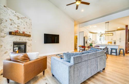 Florissant House | Modern Florissant Mountain Retreat with Family-Friendly Amenities