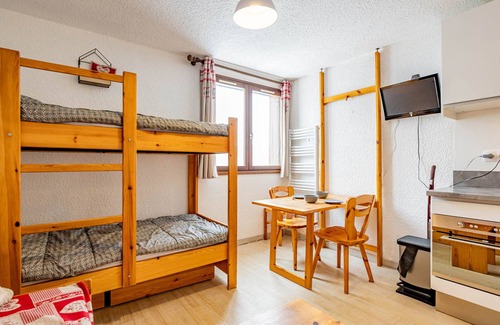 Montgellafrey Apartment | Modern studio 19m², close to slopes and shops, 4 pers