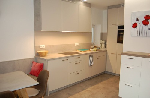 Sluderno Apartment | Stylish Hotel with Parterre Balcony Near City Center