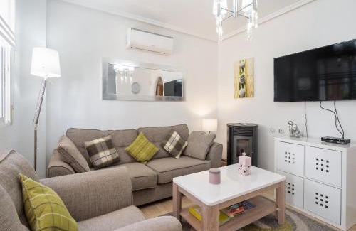 Lo Crispin House | Discover Belvilla by OYO Casa Crispin: 4-Star Family Retreat