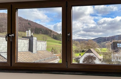 Meschede House | Modern Split-Level Holiday House Near Hennesee - 10/10 Rated