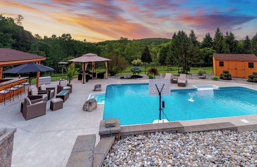 Dalton House | Modern Retreat with Pool, Hot Tub & Breathtaking Views