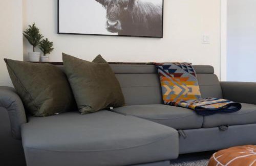 Washougal House | Stylish Guest House with Hot Tub Near Downtown - 10/10 Rating