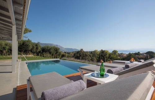 Dassia Villa | Modern Guest House with Private Pool & Beach Views