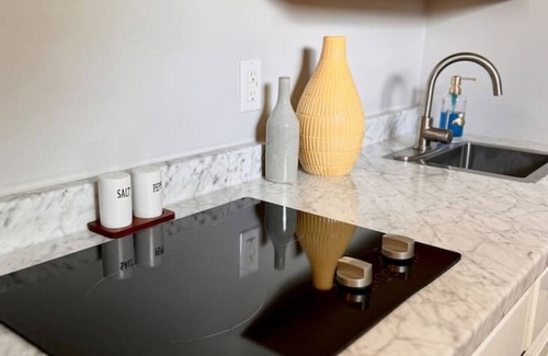 Wetmore Condo | Contemporary Guest Suite Close to Medical Center & La Cantera