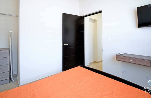 La Paz House | Modern Haven: Pool, BBQ, 15mins to Downtown La Paz