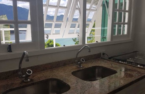 Praia Vermelha House | Modern House with Ocean View and Private Pool at Praia Vermelha
