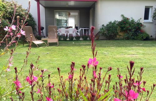 Vieux-Boucau-les-Bains House | Modern House LE PIN: Scenic Views & Poolside Relaxation