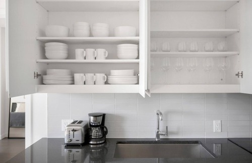 Hoboken Apartment | Modern Hoboken 2BR with Gym, Doorman & Pet-Friendly Perks