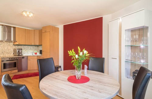 Ueberlingen Apartment | Modern Apartment "Imelda" with Balcony & Lake View