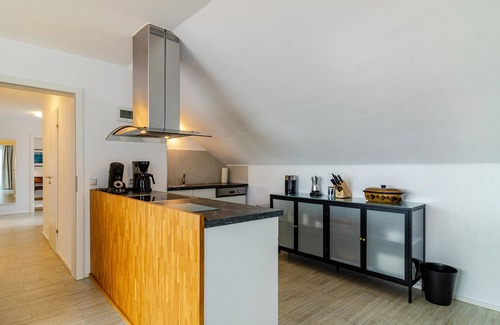 Meersburg Apartment | Modern Apartment with Lake View, Wi-Fi & Balcony - 10/10 Rating
