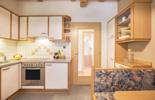 Parrocchia di San Sigismondo Apartment | Stylish Oberplunerhof - Kronplatz Apartment with Wi-Fi & Balcony