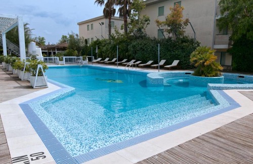 Marina di Vasto House | Modern Vasto Holiday Home with Private Terrace & Pool