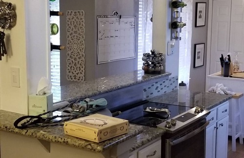 Heritage Park House | Stylish Retreat: Minutes to Houston, Galveston & NRG