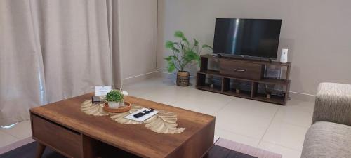 Zeerust Apartment | Modern Home Accommodation: Guest Rated 9.4 & Pet Friendly