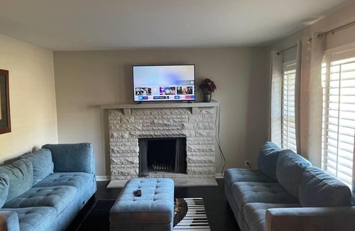 Indianapolis House | Perfect Retreat: Modern Home Away from Home, Guest Rated 10/10