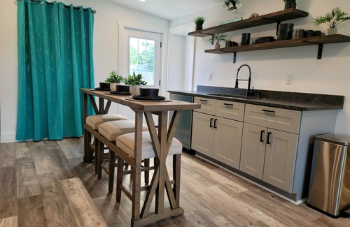Panama City Cottage | Modern Home Near Dining & Downtown - Rated 10/10!