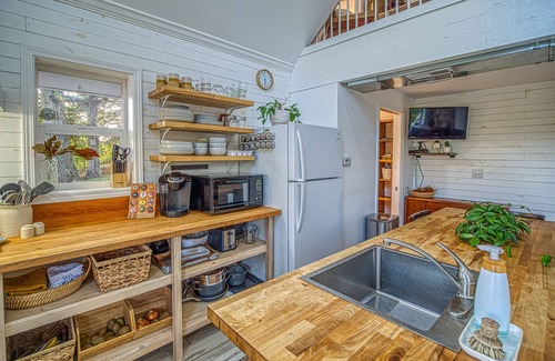 Omaha House | Pet-Friendly Retreat with Pool near Table Rock Lake & Branson