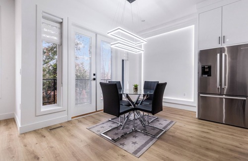Willoughby House | 🏡 Modern Home for Cozy Enjoyable Vacation near Langley Events Centre‼️