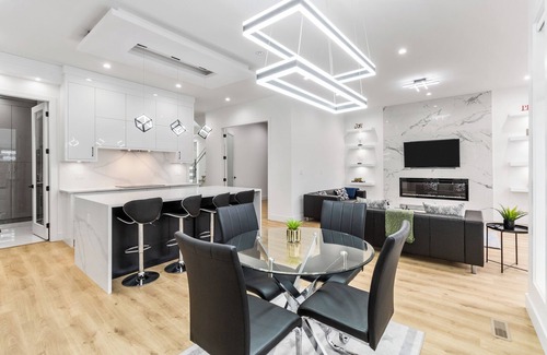 Willoughby House | 🏡 Modern Home for Cozy Enjoyable Vacation near Langley Events Centre‼️
