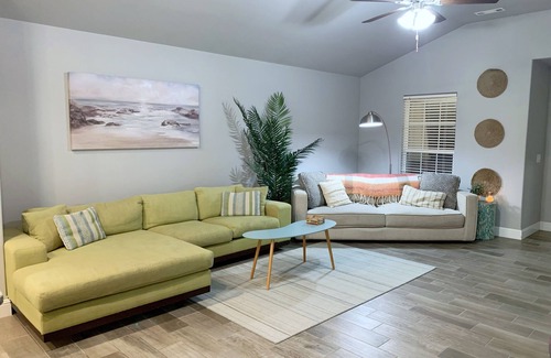 Carl Junction House | Modern Retreat with Firepit, Pool & Family-Friendly Perks