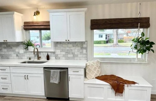 Mountain Home House | Modern Retreat with Exercise Area - Rated 10/10 by Guests