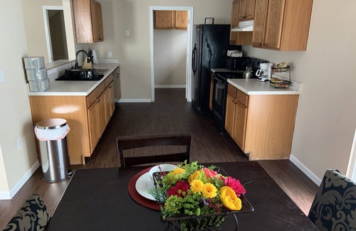 Los Cielos House | Stylish Home Near COTA with Spa and Hot Tub Access